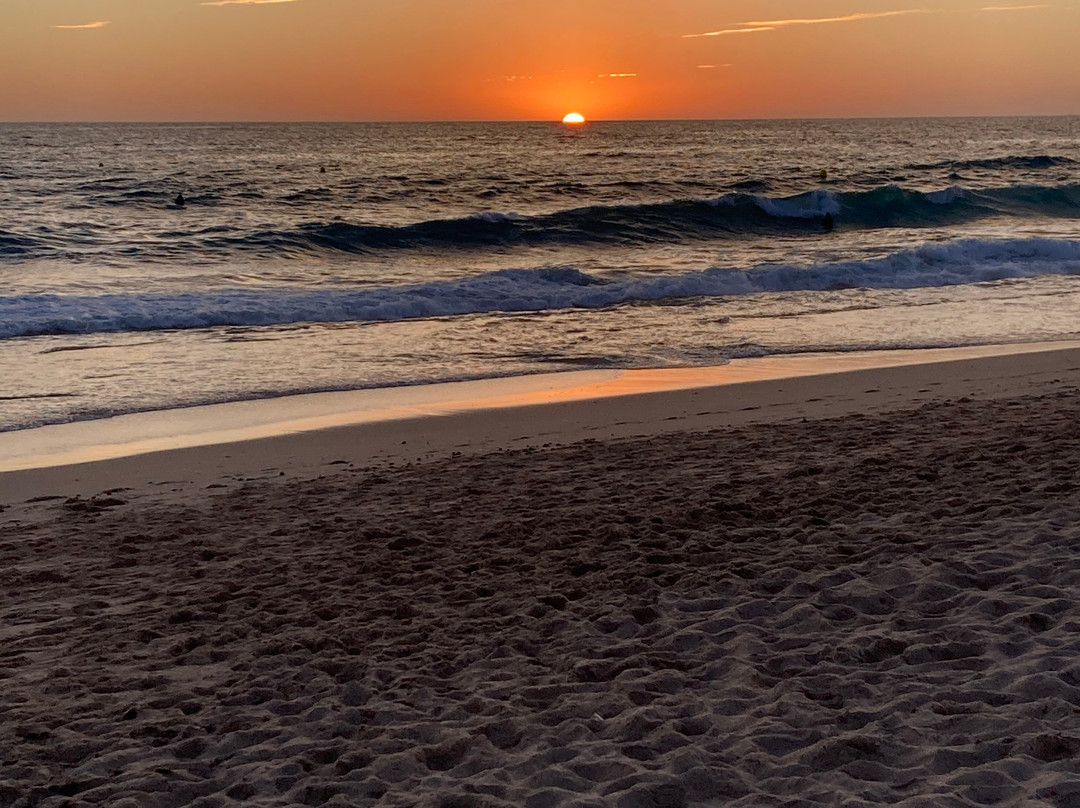 Playa de Atlanterra-加的斯市必去景点