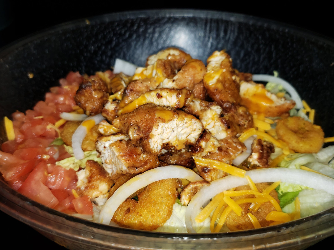 County Line Bar & Grill-Hartville必去景点