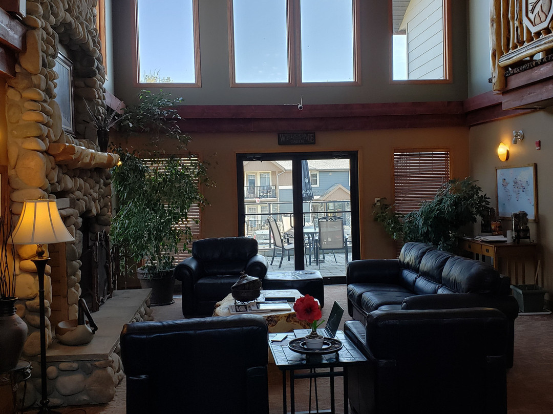 Elkwater Lake Lodge主图