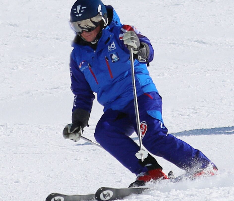 British Ski Center & Sierra Essence景点图片