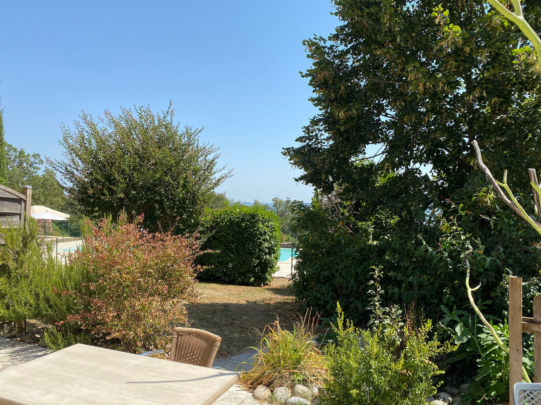 Hôtel-Restaurant Les Collines主图