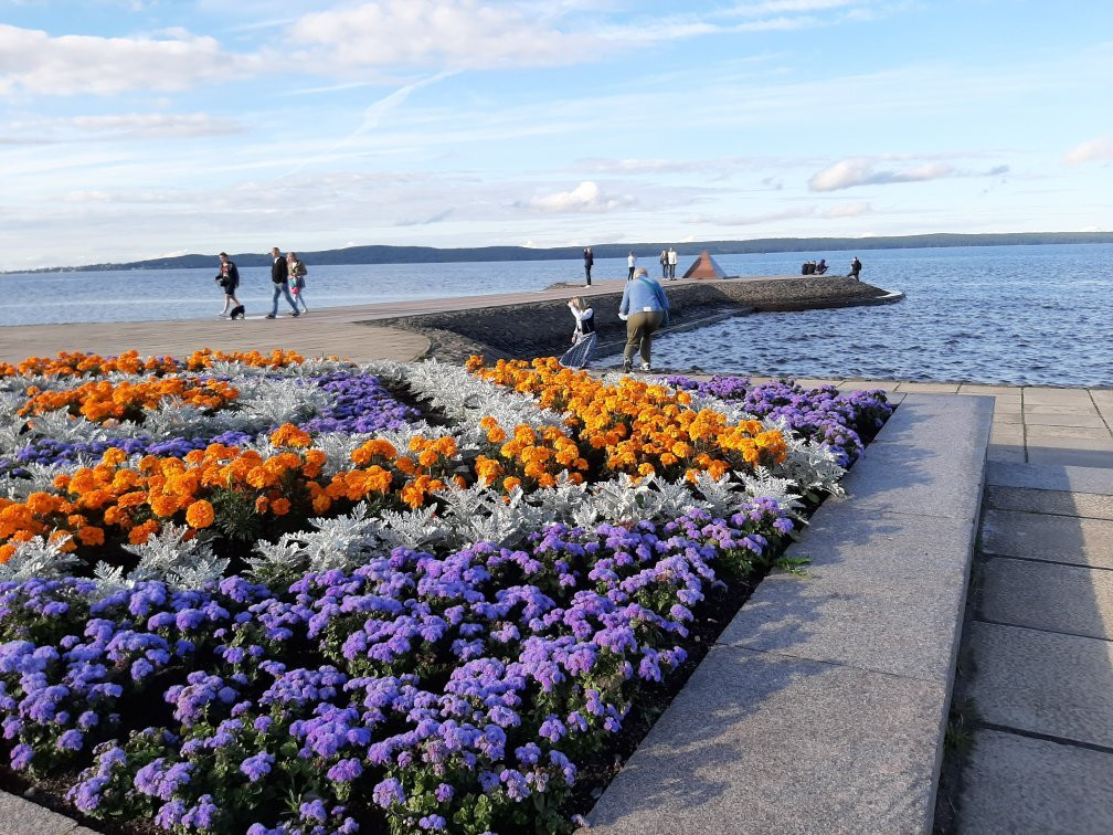 Embankment of Lake Onega景点图片