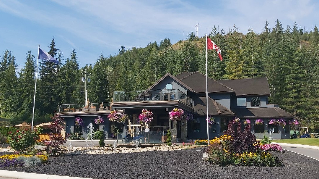 Shuswap National Golf Course景点图片