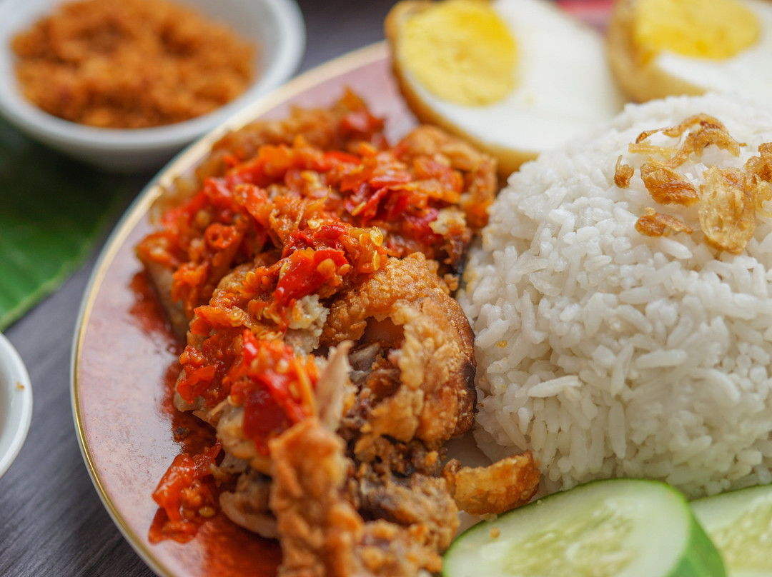 Nakys 107 Bar & Restaurant-Legon必去景点