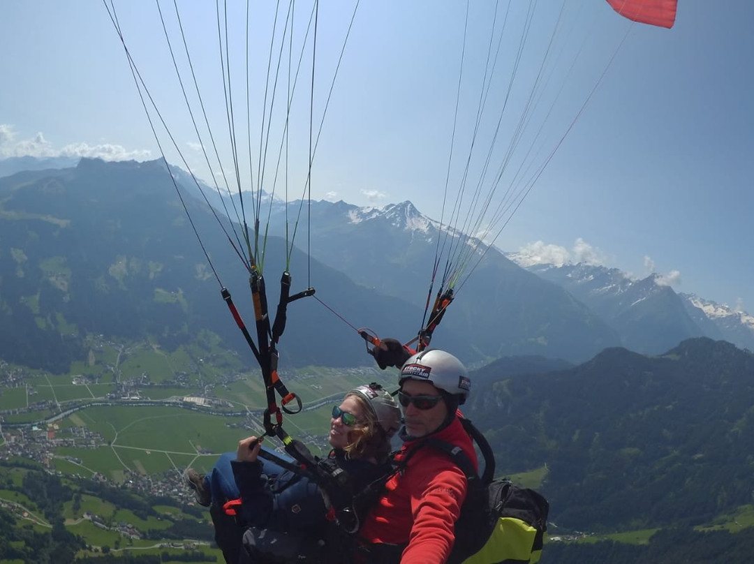 Stocky Air Paragliding景点图片