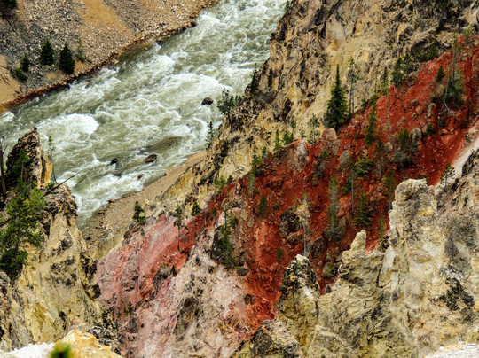 Roam Yellowstone Guiding-西黄石镇必去景点
