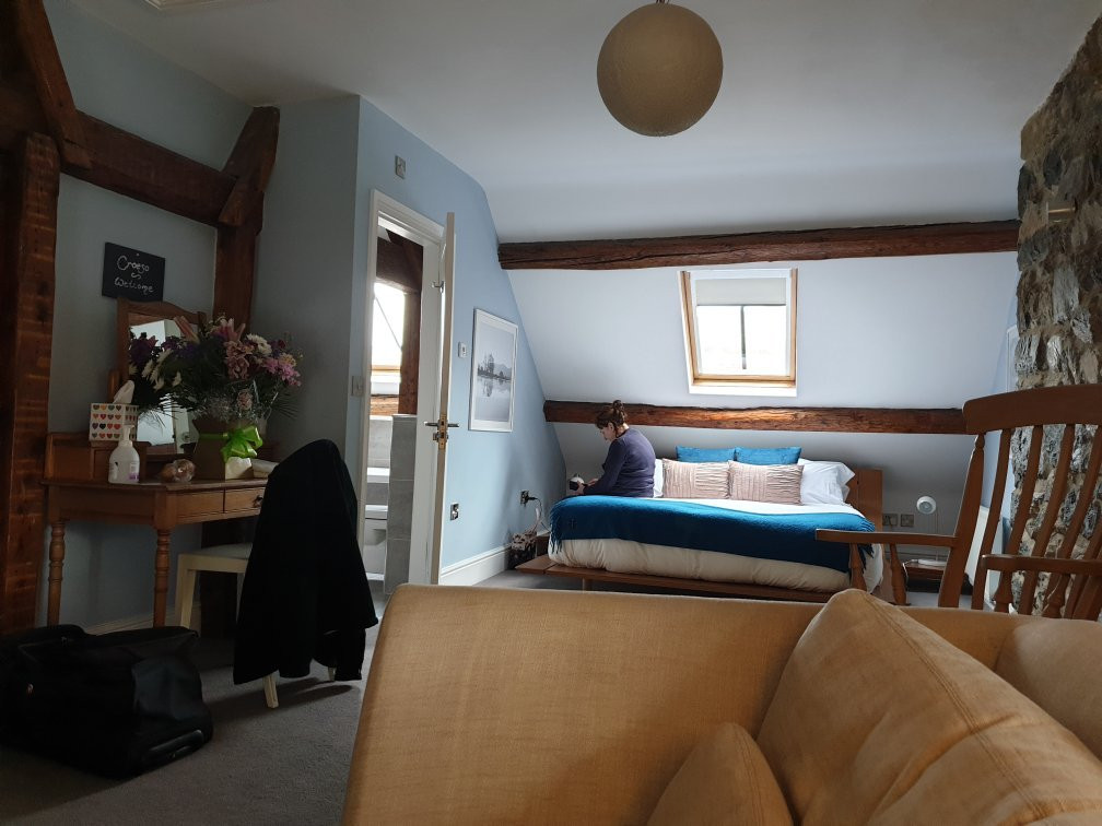 十字狐狸酒吧烧烤屋酒店主图