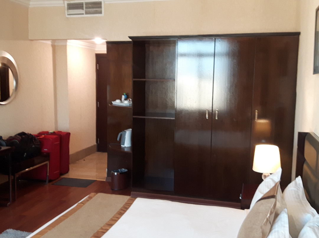 City Tower Hotel主图