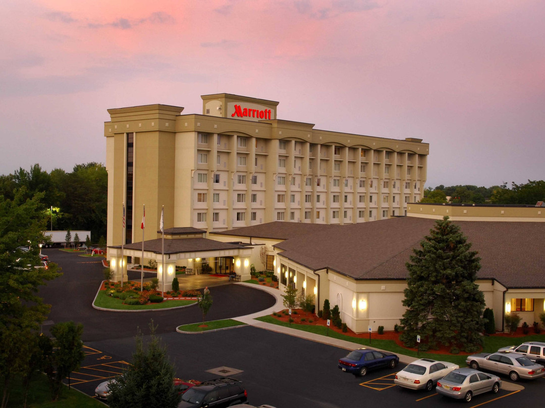 罗彻斯特机场万豪酒店主图