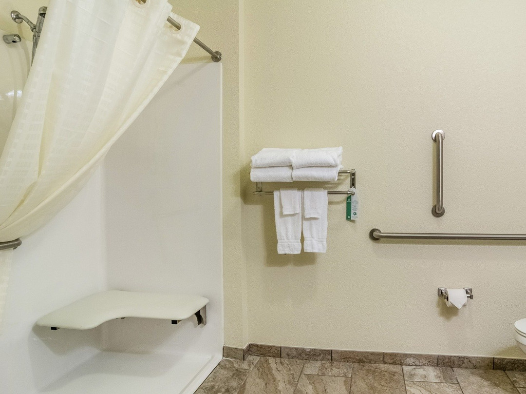 Cobblestone Hotel & Suites主图