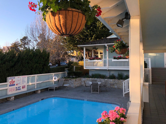 贝斯特韦斯特卡梅尔湾景旅馆主图