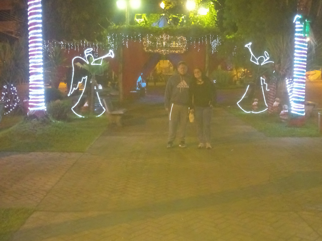 Prça Virgílio de Melo Franco-Bueno Brandao必去景点