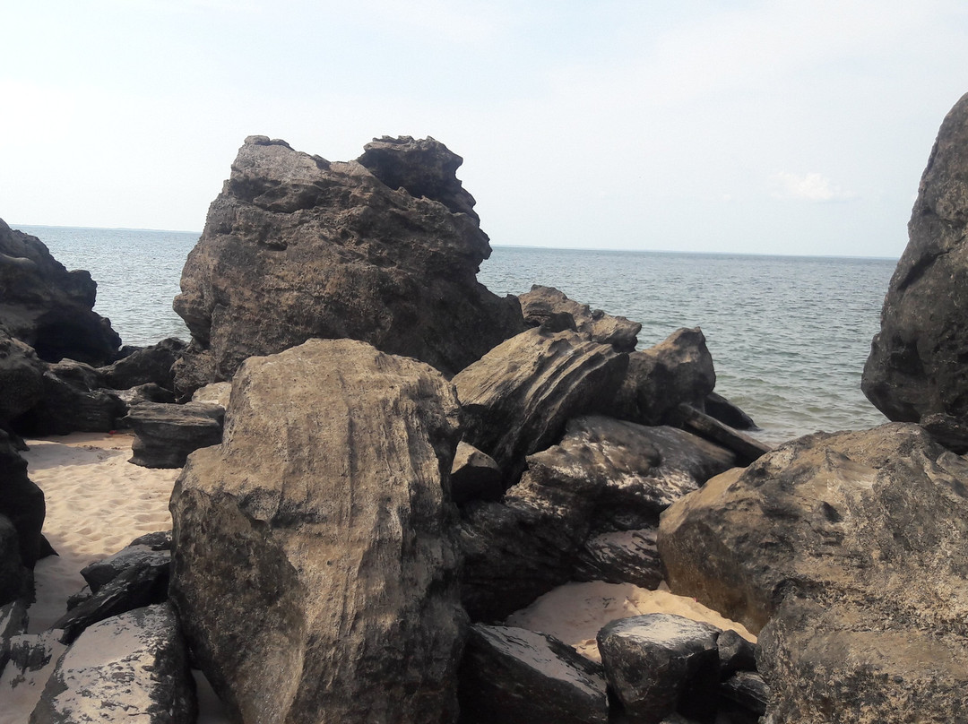 Praia de Ponta de Pedras-Santarem必去景点