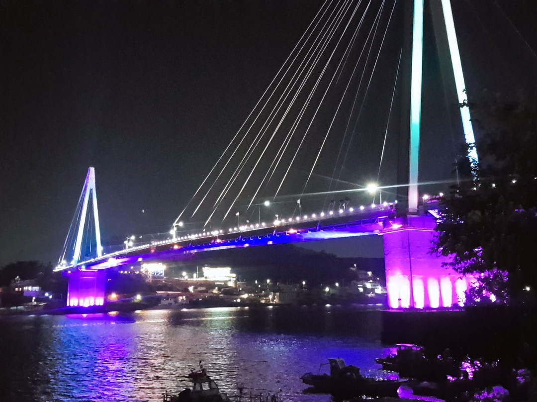 Dolsan Bridge-丽水市必去景点
