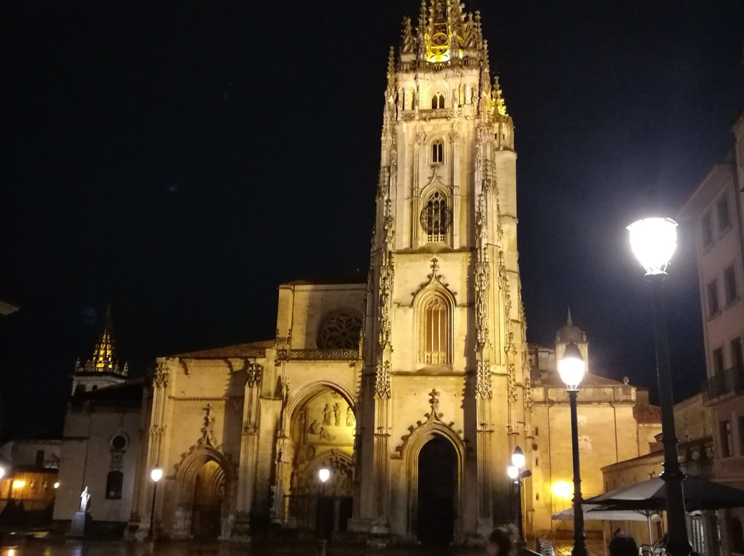 Catedral de San Salvador de Oviedo-奥维耶多必去景点