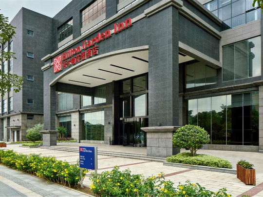 希尔顿花园酒店主图