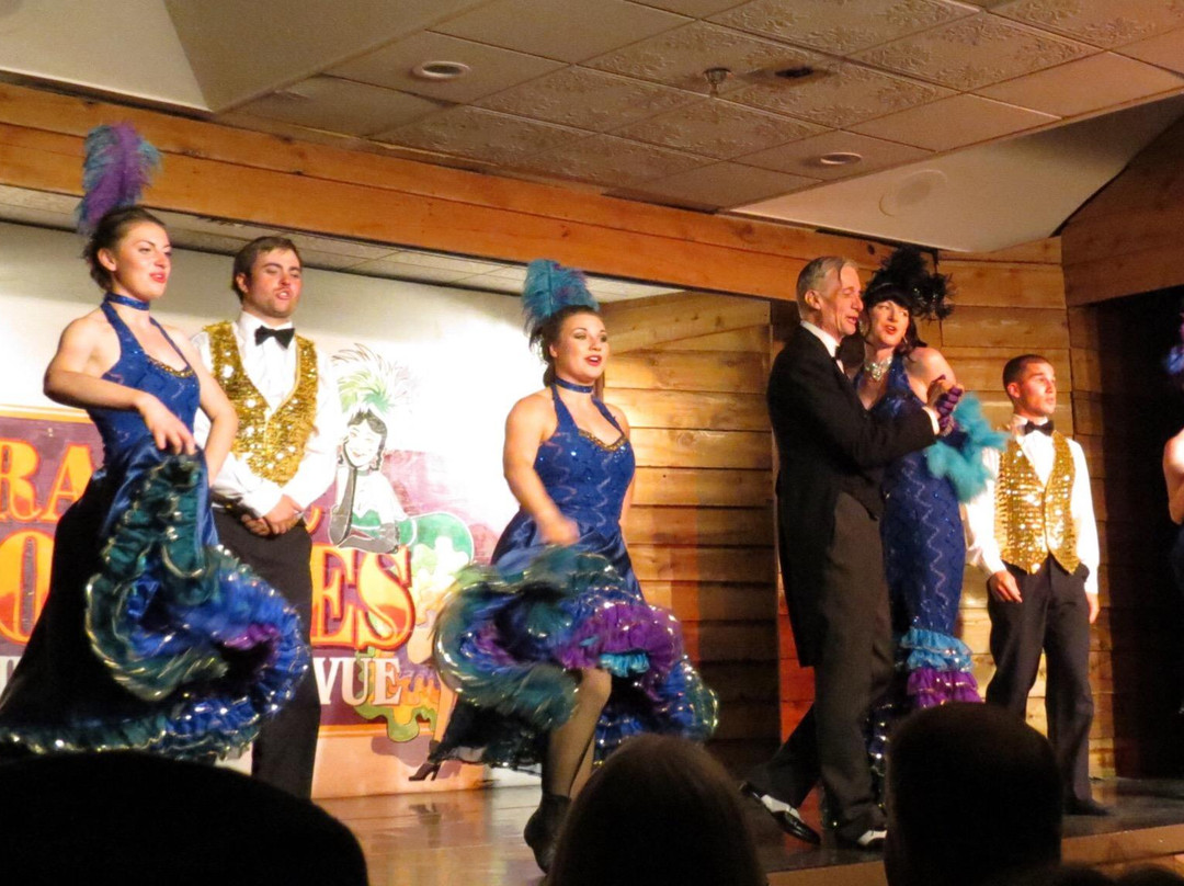 Frantic Follies Vaudeville Revue景点图片