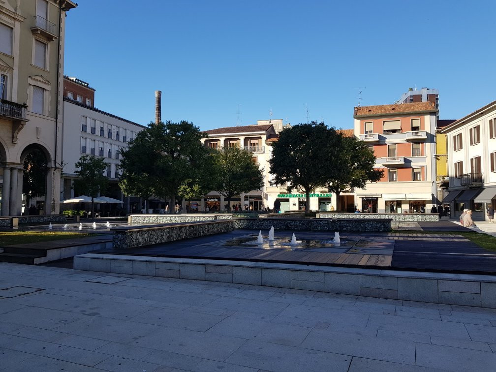 Piazza San Magno景点图片