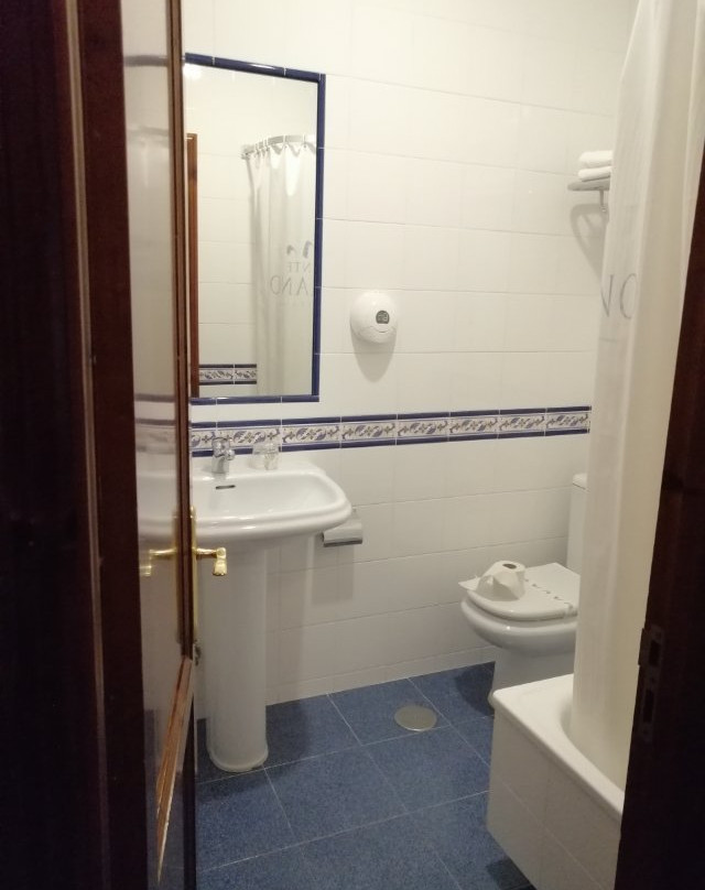 罗马桥酒店主图