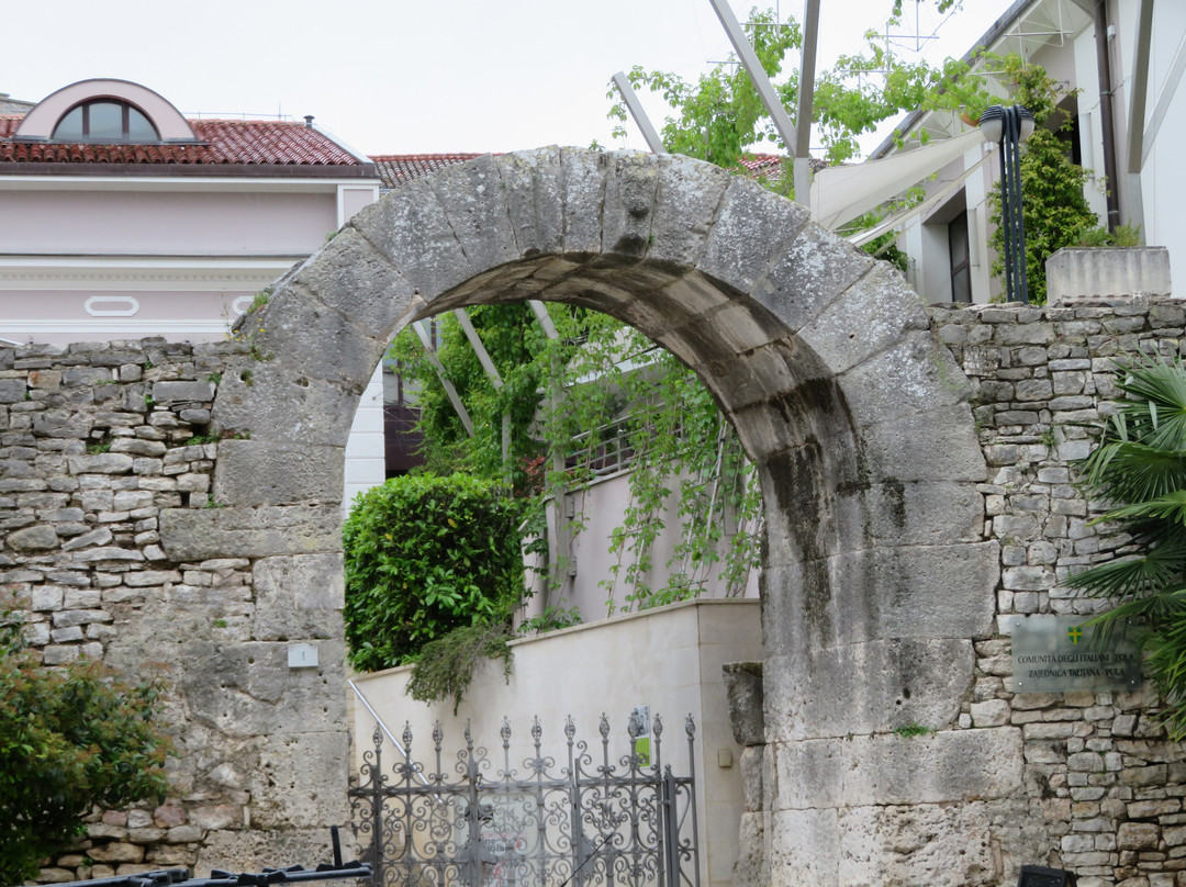 Gate of Hercules-普拉必去景点