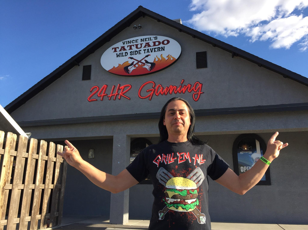 Tecopa旅游景点-Vince Neil's Tatuado Wild Side Tavern