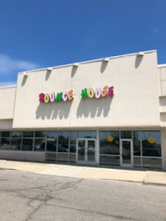 Center Line旅游景点-Bounce House