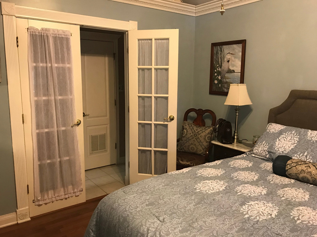 Pomegranate House & Cottages B&B主图