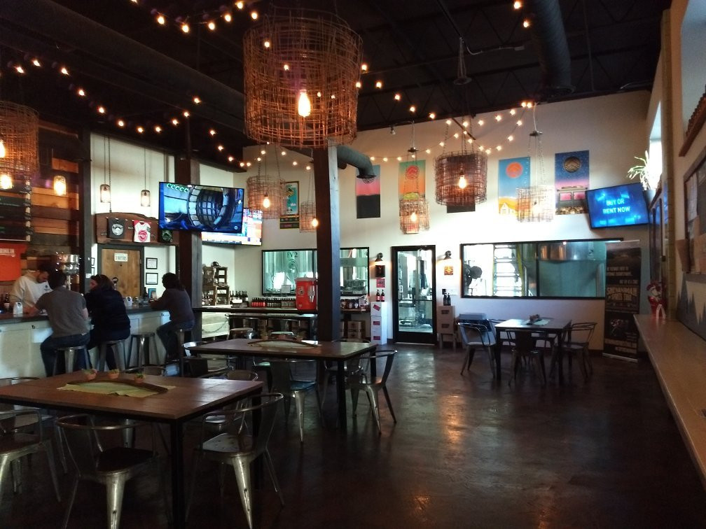 Feel The Rain Brothers Brew Co-哈里森堡必去景点