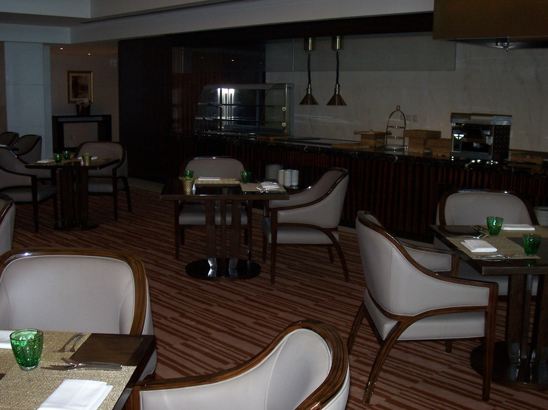 巴布皇宫酒店主图