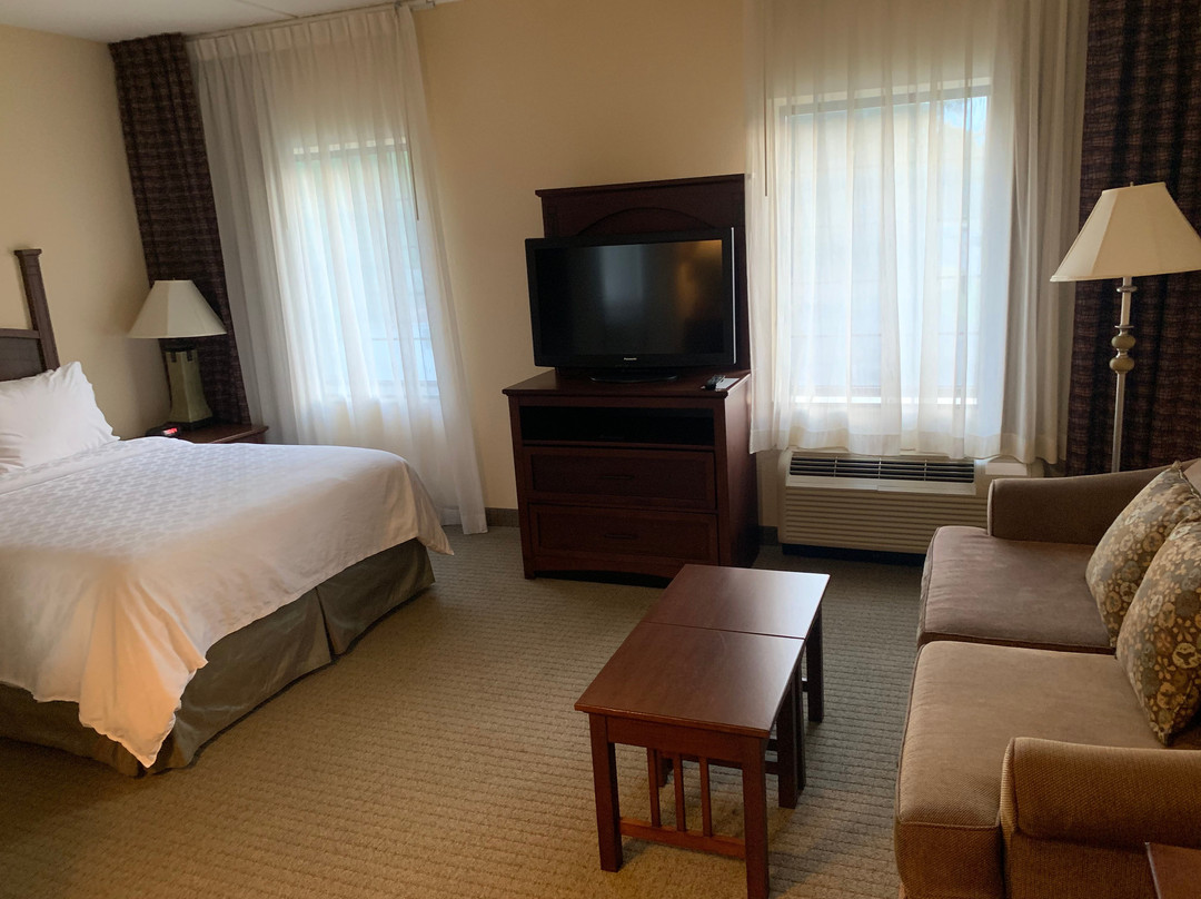 Staybridge Suites 提科的斯塔福德