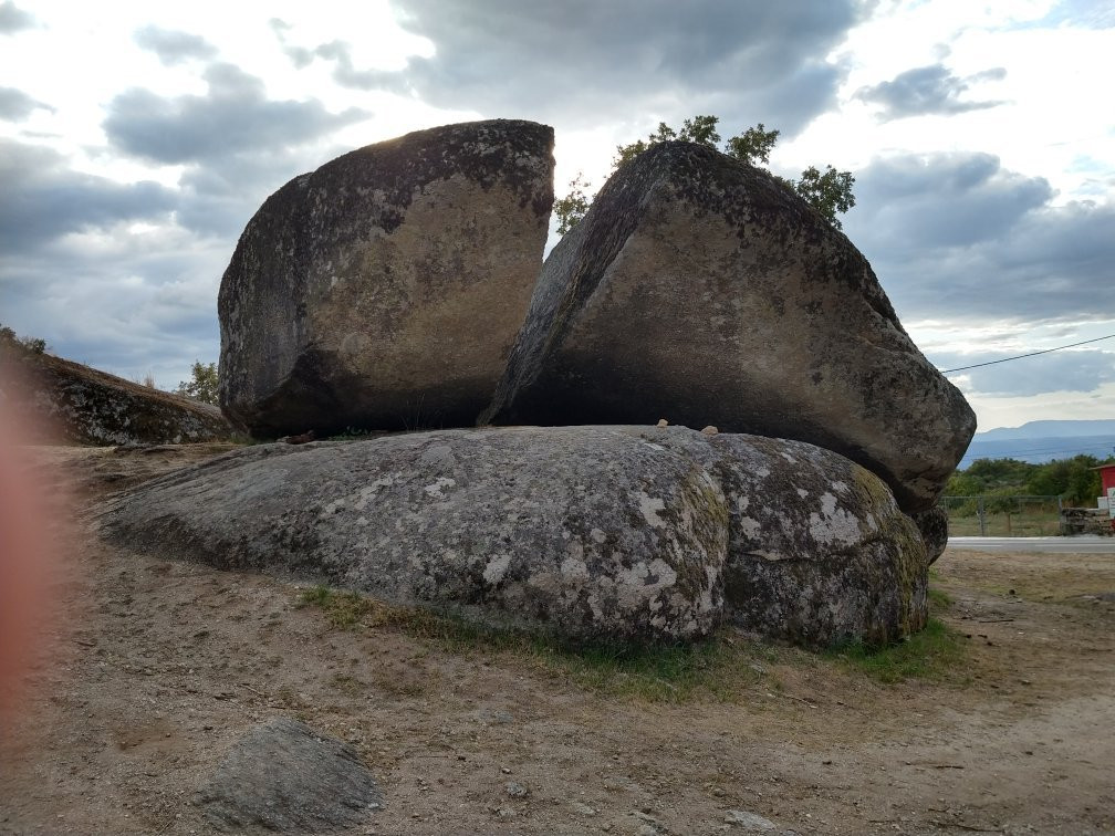 Pedra Bolideira景点图片