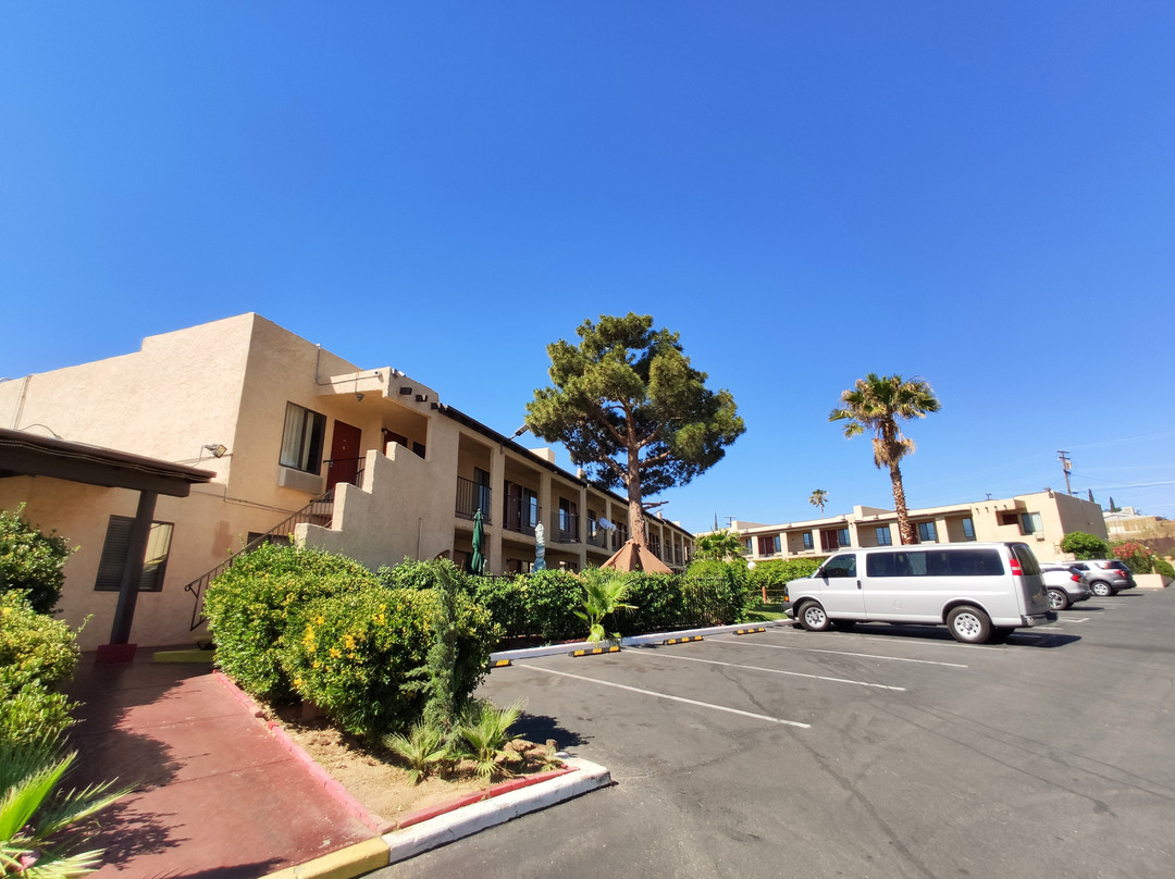 Super 8 by Wyndham Barstow主图