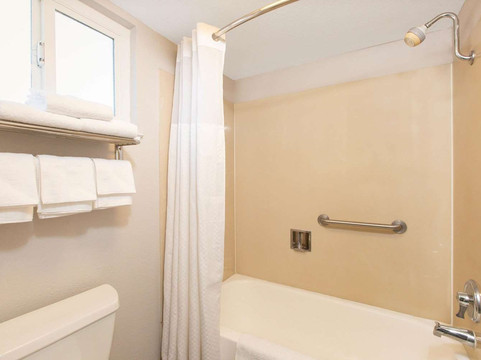 尤凯亚温德姆戴斯酒店主图