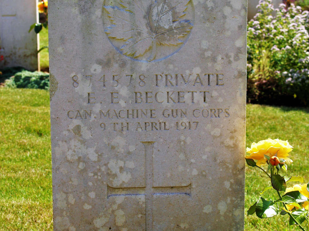 Ecoivres Military Cemetery-Mont-Saint-Eloi必去景点