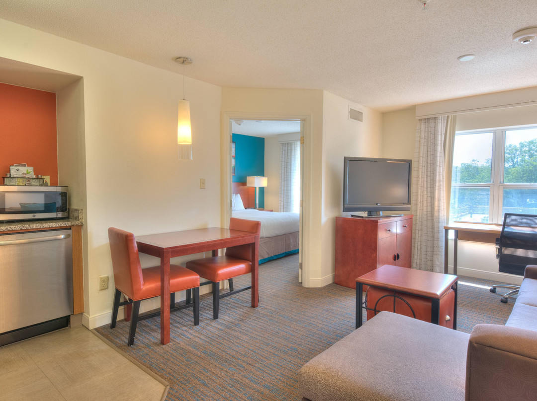 巴克海特雷诺克斯公园Residence Inn 酒店主图