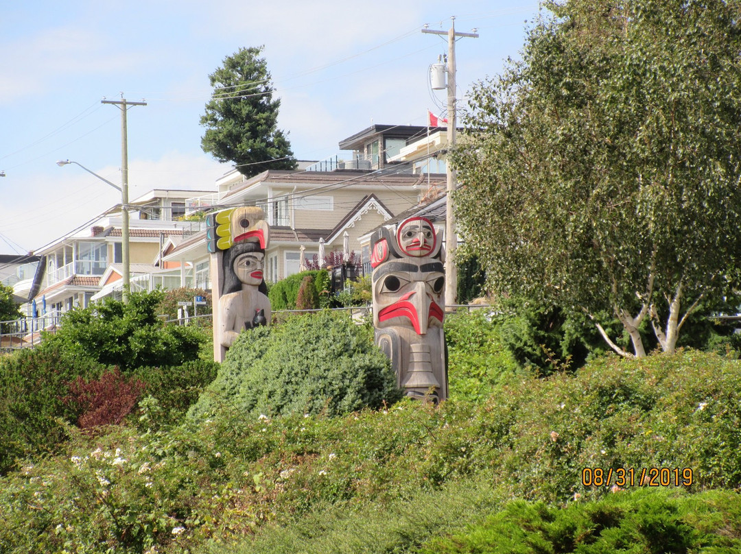 White Rock Totem Poles景点图片