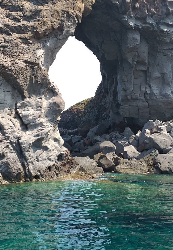 Arco Naturale DI Punta Perciato景点图片