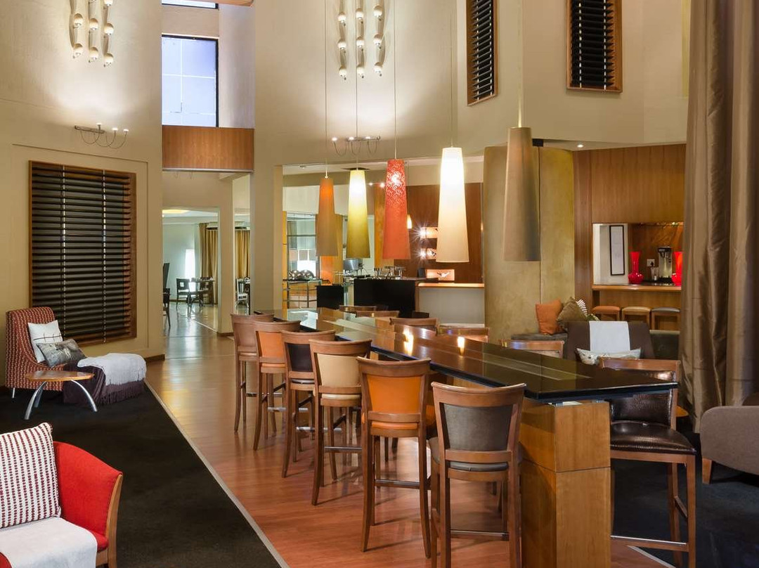 The Oasis Hotel主图