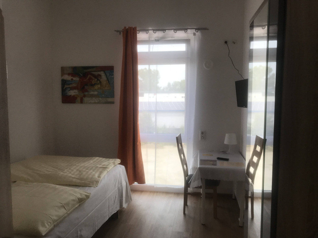 i-汽车酒店主图