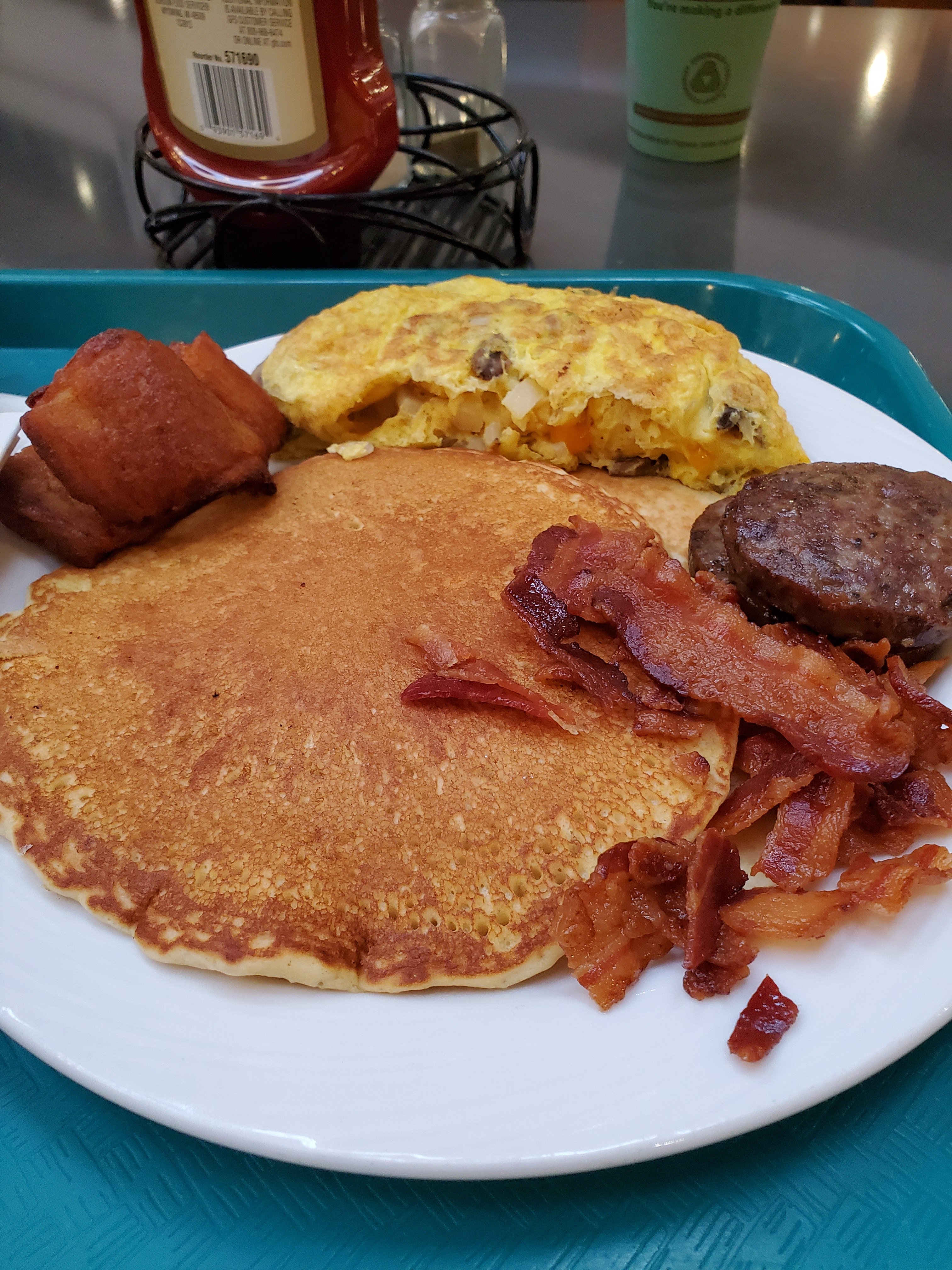 Embassy Suites by Hilton Louisville East-餐饮