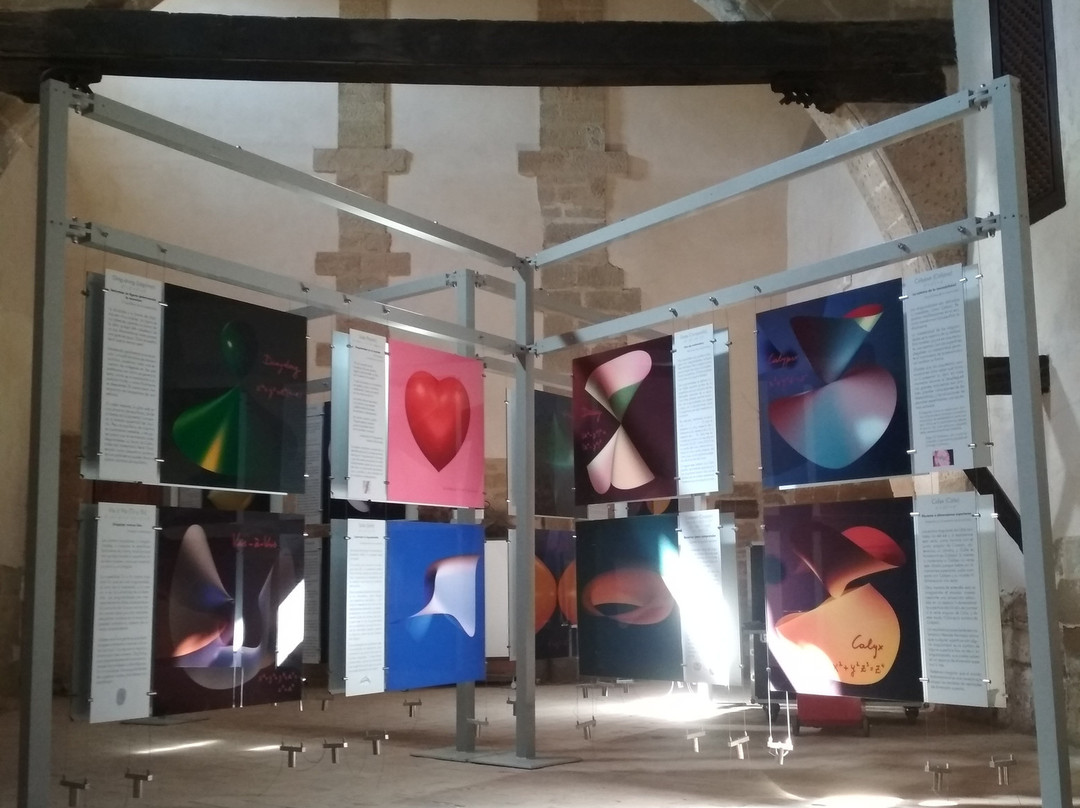 Museo de Matematicas Monasterio de Casbas景点图片