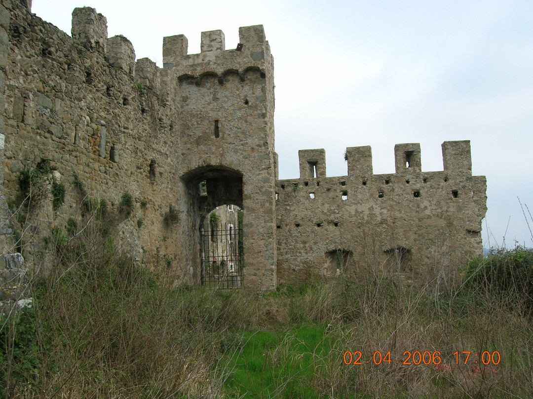 Ruderi del Castello di Moneta景点图片