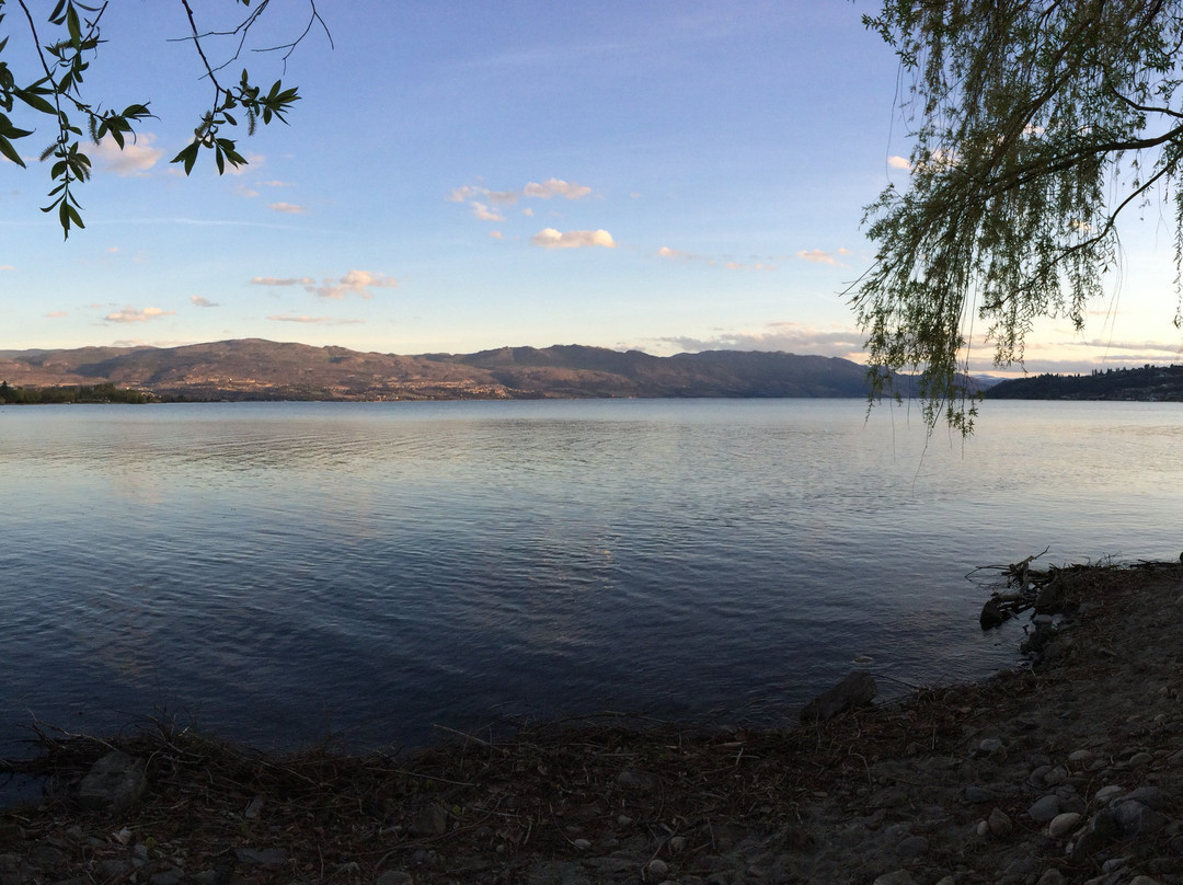 基洛纳泽德酒店主图