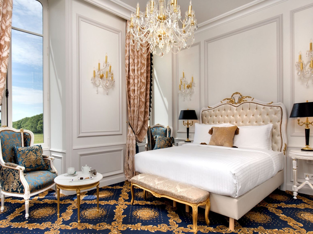 Alexandra Palace - Younan Collection主图