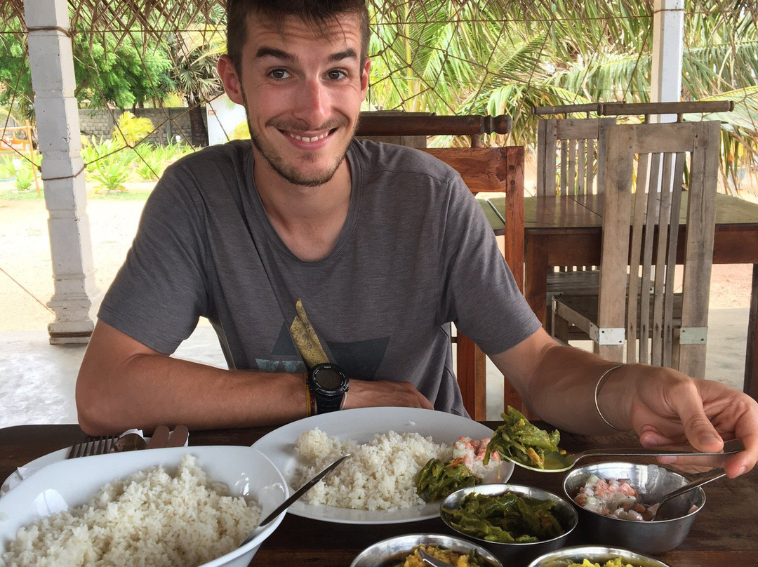 Esha Beach Resort主图