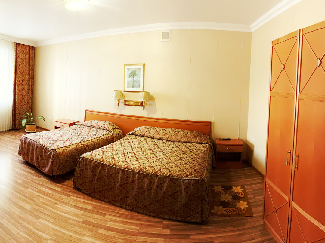 Oasis Hotel主图
