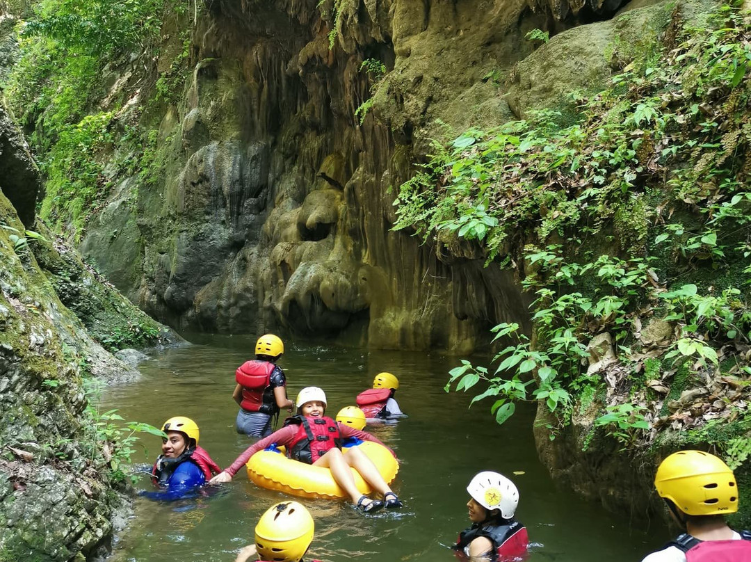 Desafiando Expediciones Day Tours景点图片