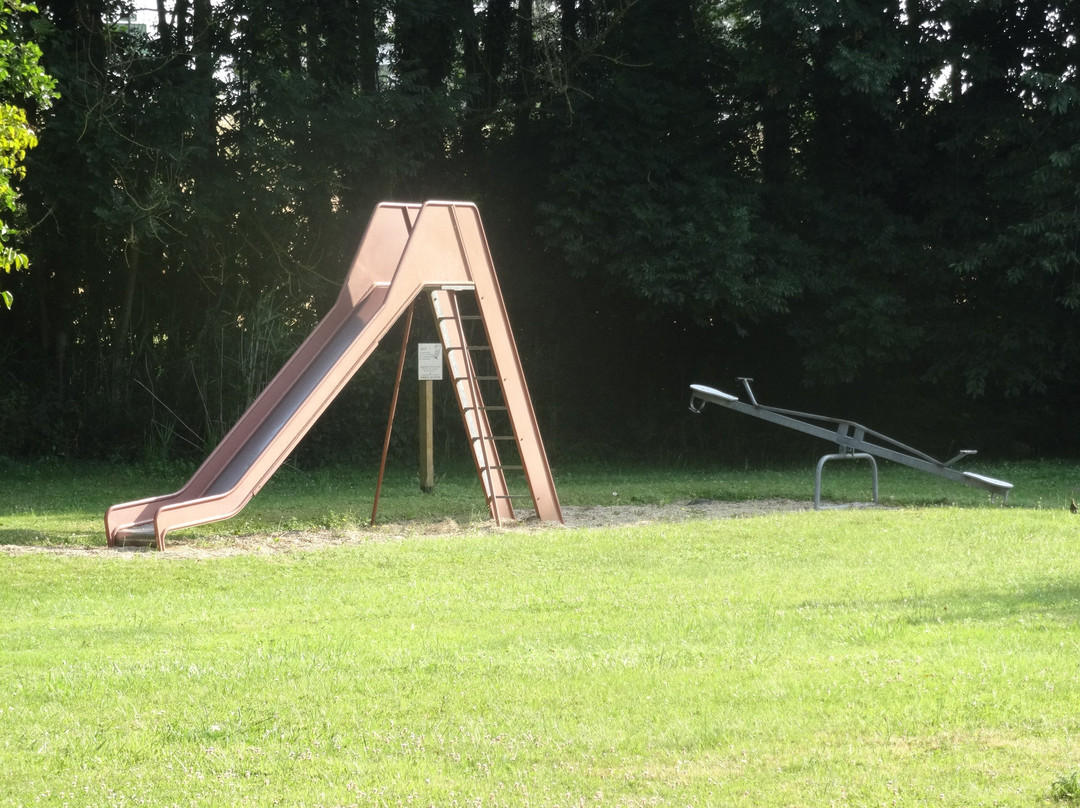 Camping a l'oree du bois de Montalan