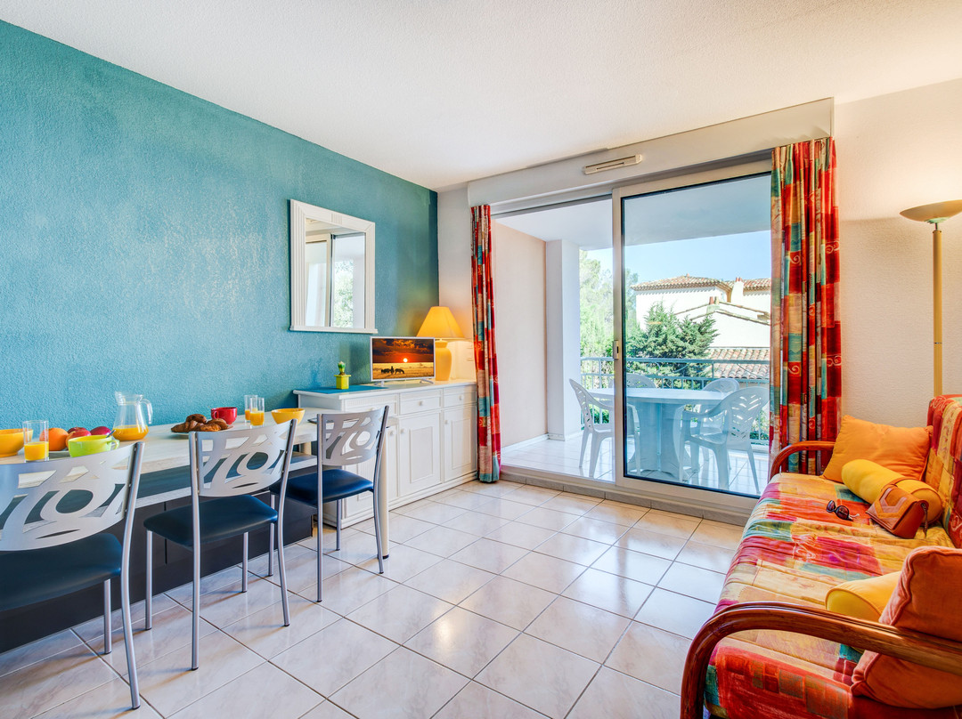 卡朗克公园酒店主图