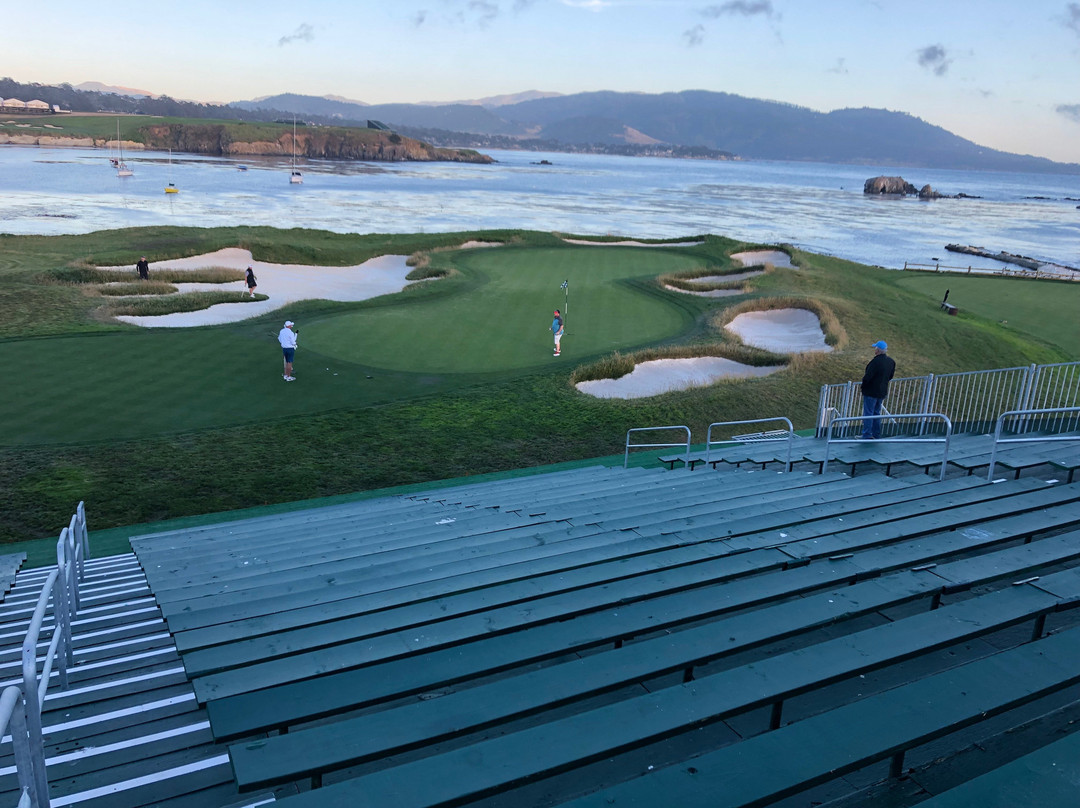 圆石滩别墅酒店主图